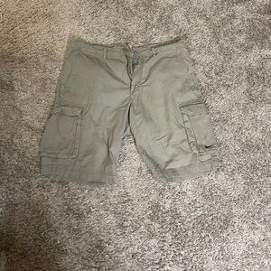 Nike The Athletic Dept Men Size 34 M Gray Cotton Flat Front Pockets Cargo Shorts